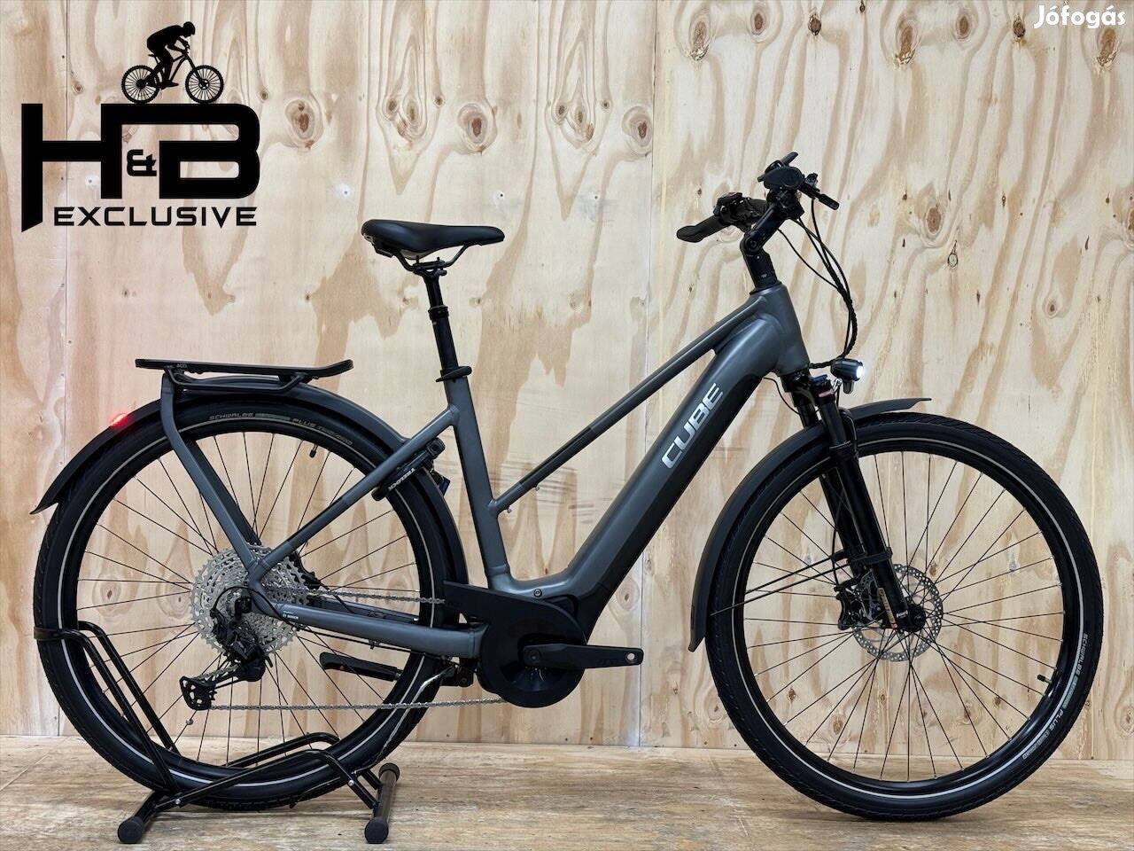 Cube Touring Hybrid EXC 625 elektromos kerékpár Shimano XT 2024