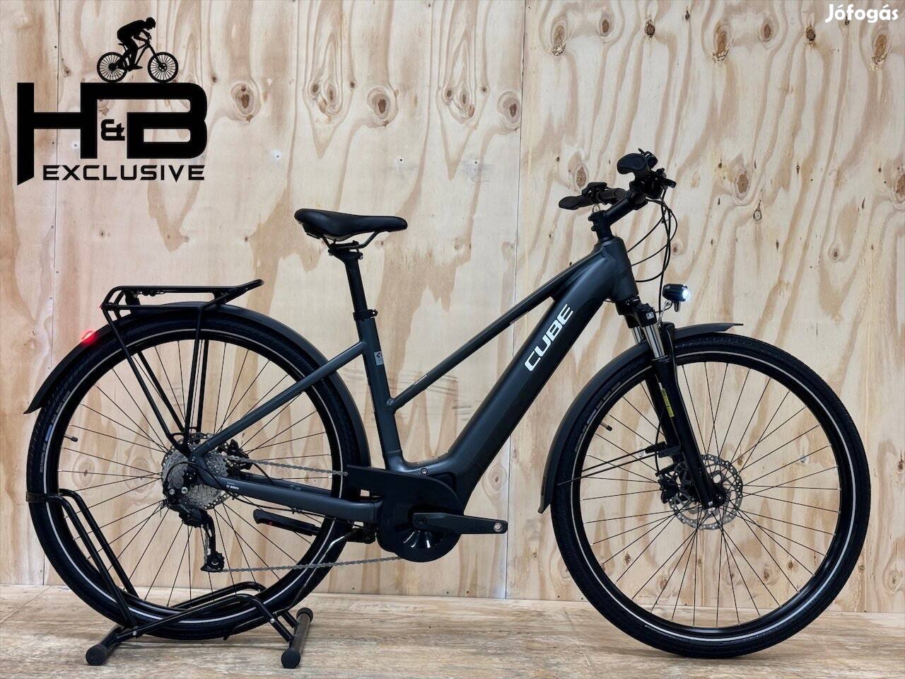 Cube Touring Hybrid One 500 28 hüvelykes elektromos kerékpár Shimano