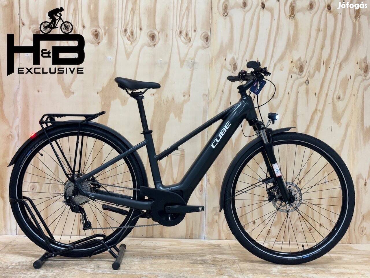 Cube Touring Hybrid One 625 28 hüvelykes elektromos kerékpár Shimano