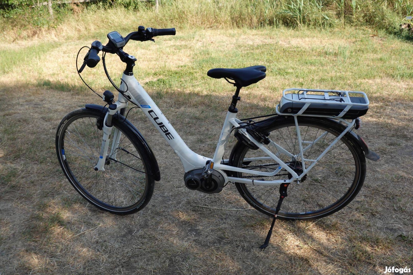 Cube Travel 28-as Bosch elektromos kerékpár