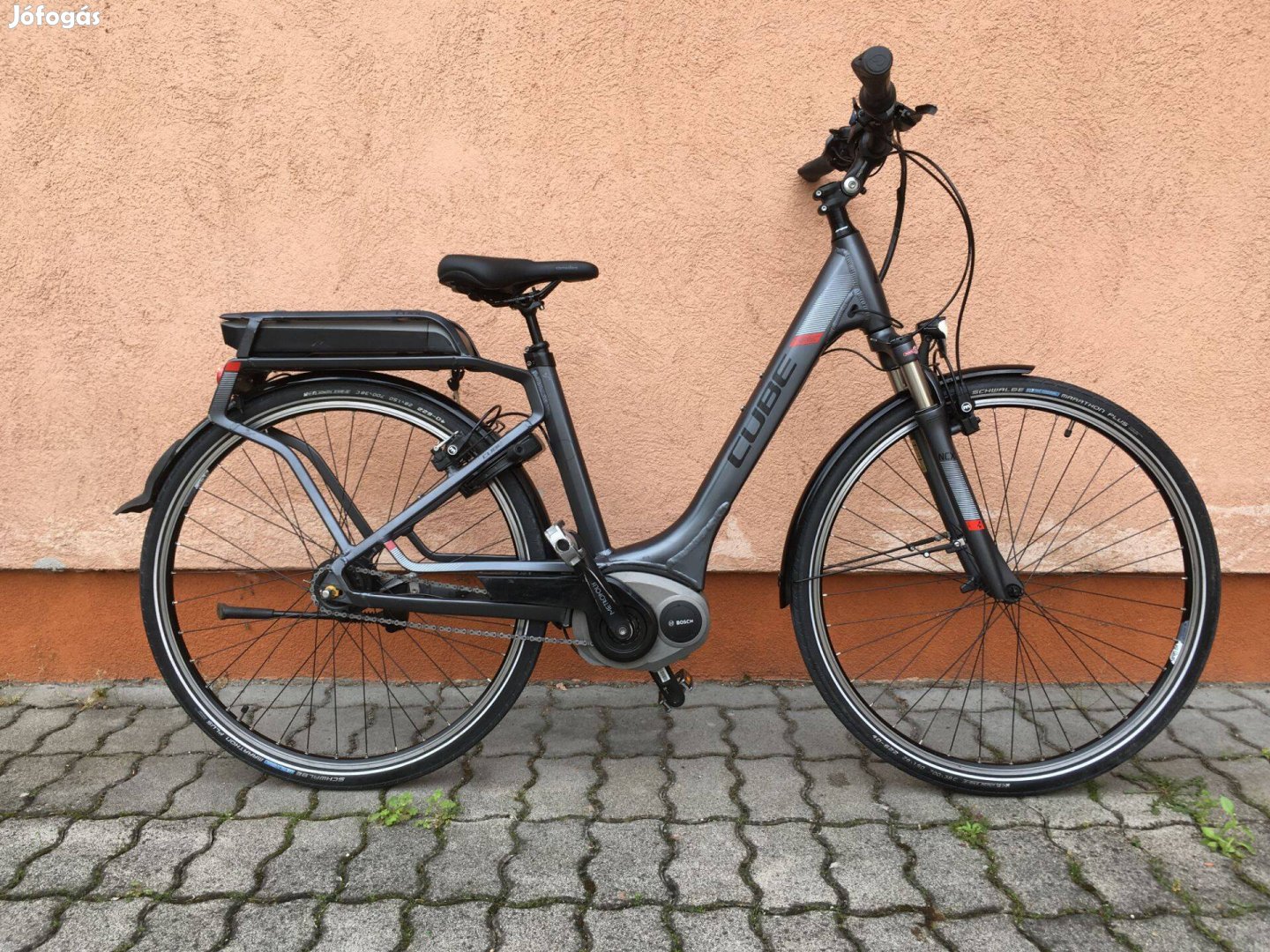 Cube Travel Pro Női E-Bike Bosh Active Line használt
