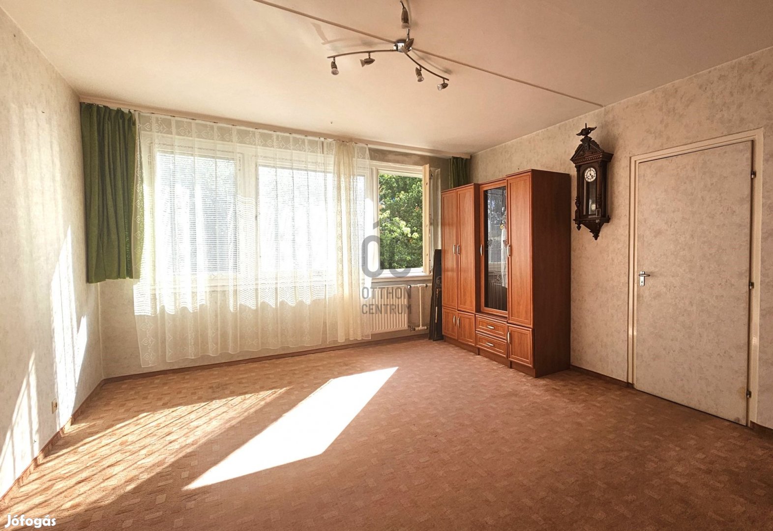 Cuki hangulatú 3 szobás panel lakás - Szövőszék utca!