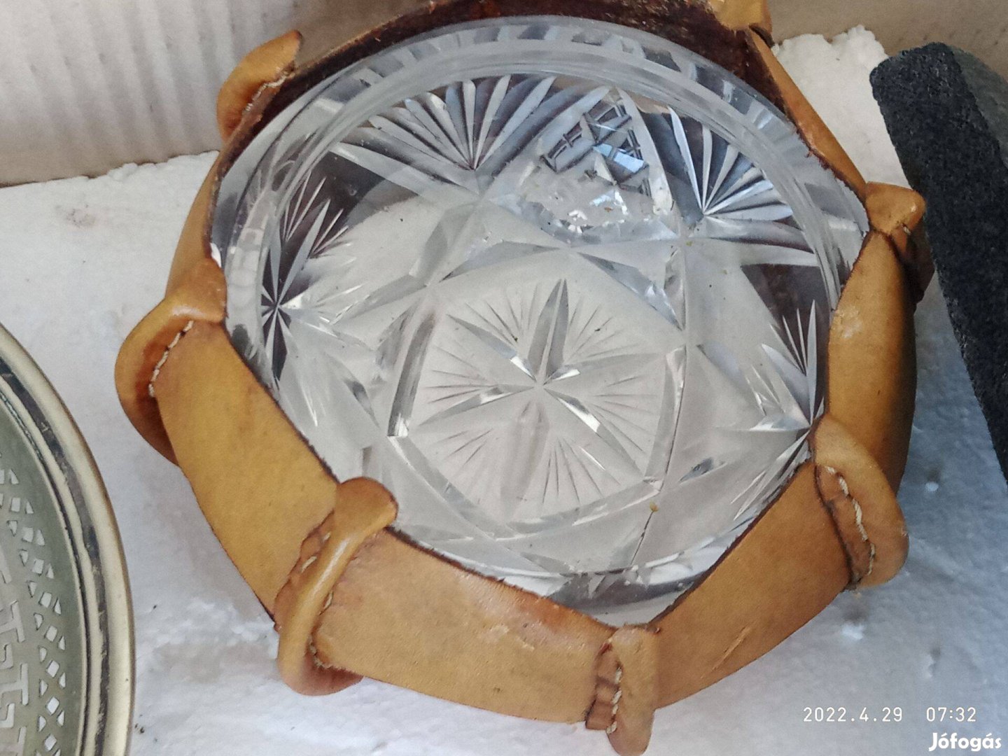 Cukorkatartó kristály üveg bőrvédővel 11cm átmérő 8000ft óbuda