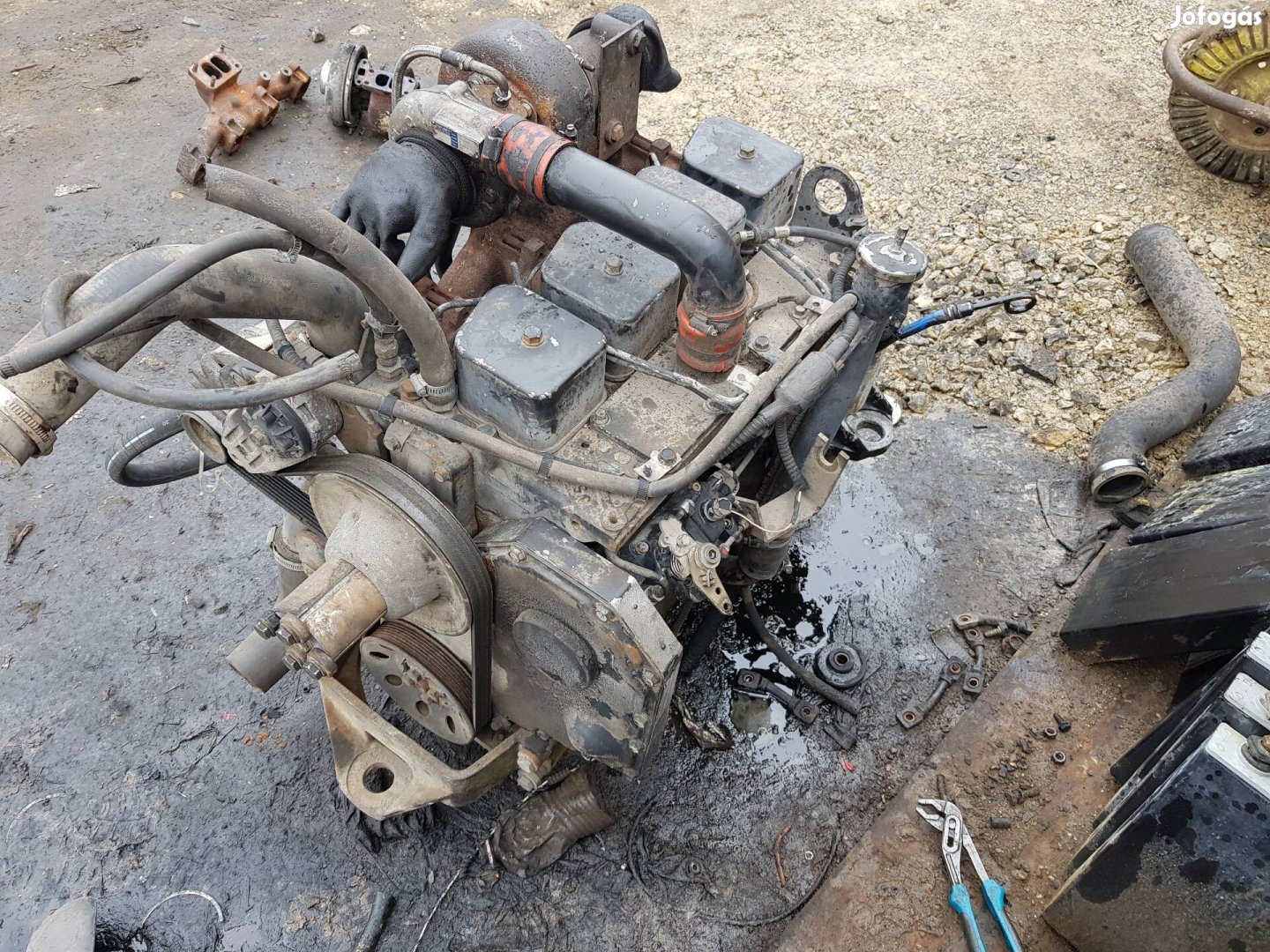 Cummins 4-6.hengeres motor.