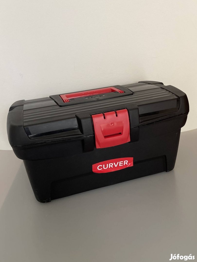 Curver fekete piros szerszámos láda