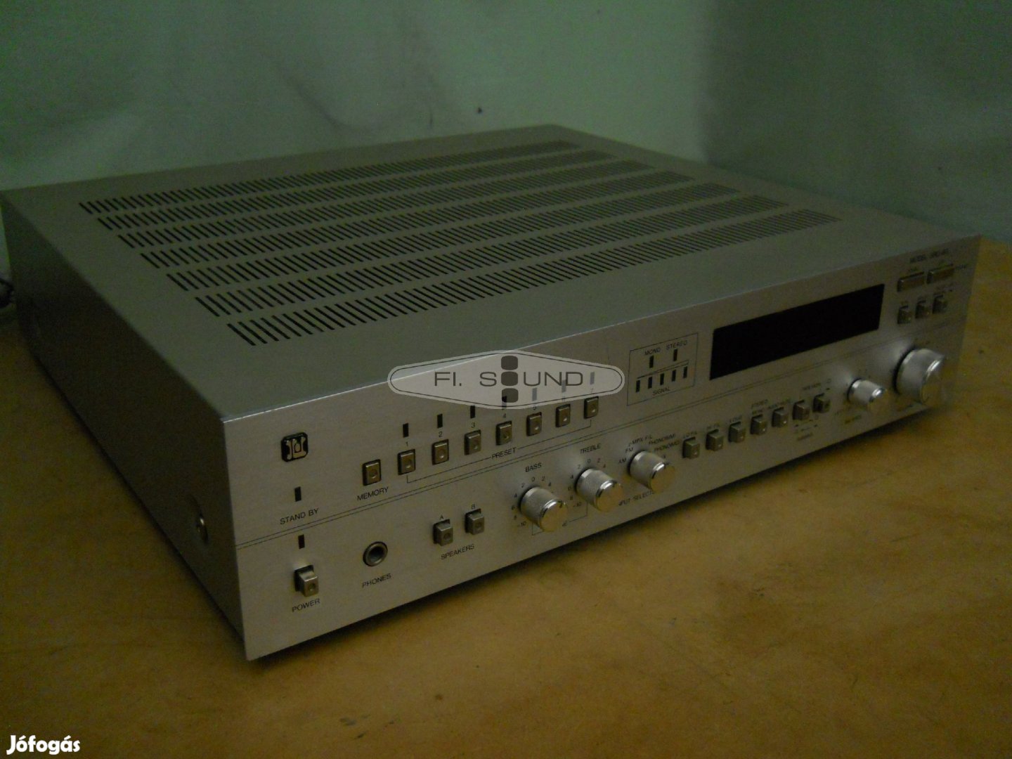 Cybernet SRC-80 ,400W,4-16 ohm,4 hangfalas rádiós sztereo erősítő