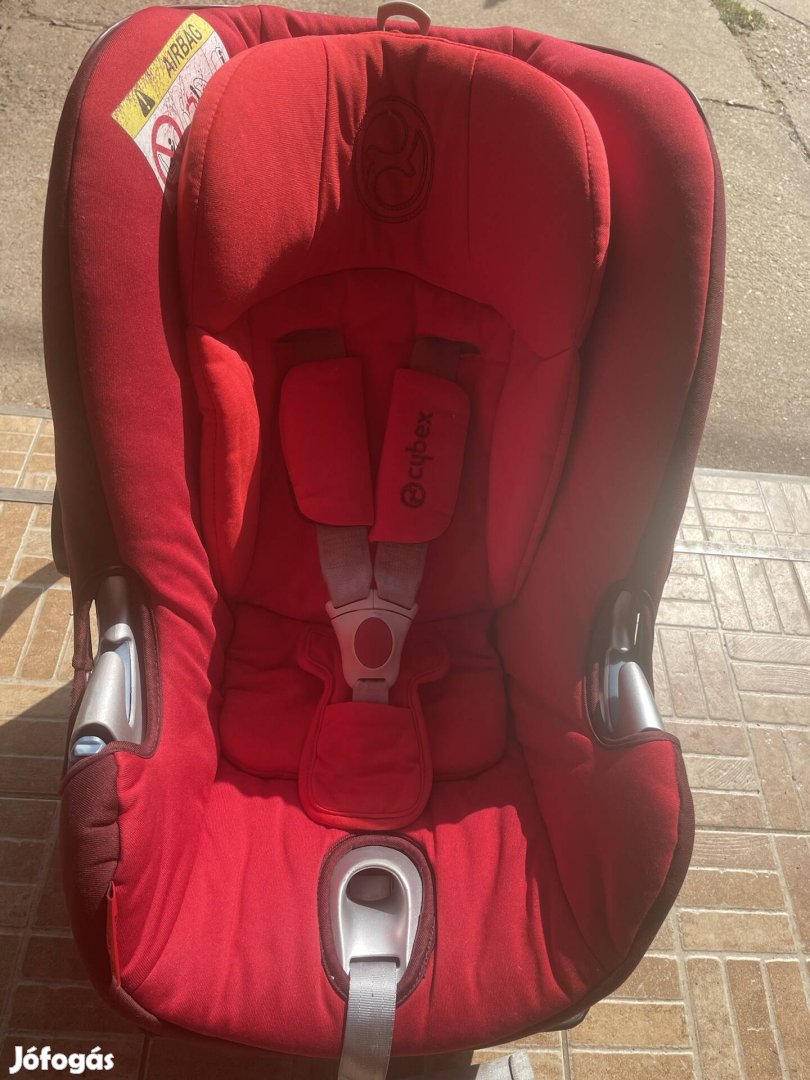 Cybex Aton Q hordozó bázistalppal 0-13 kg