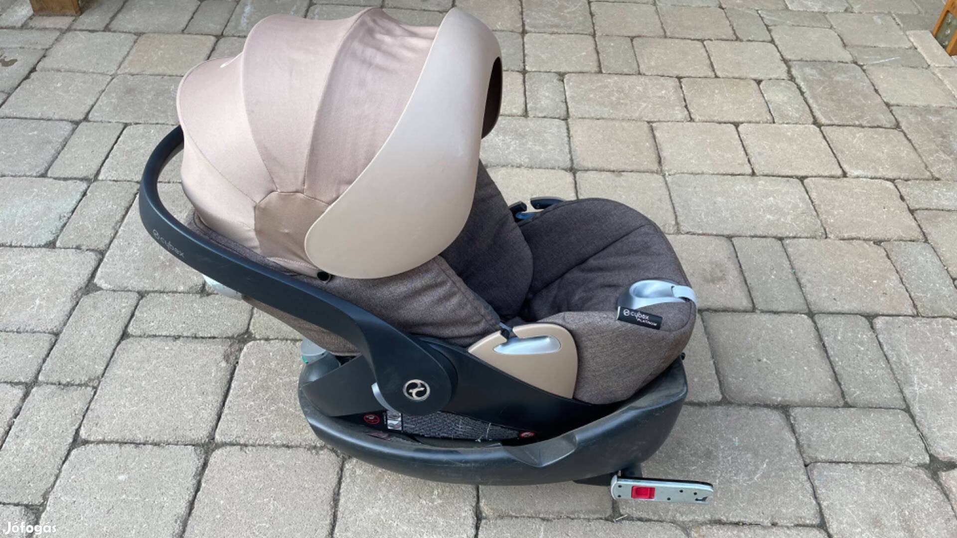 Cybex Cloud Q Platinum autoshordozó+bázistalp