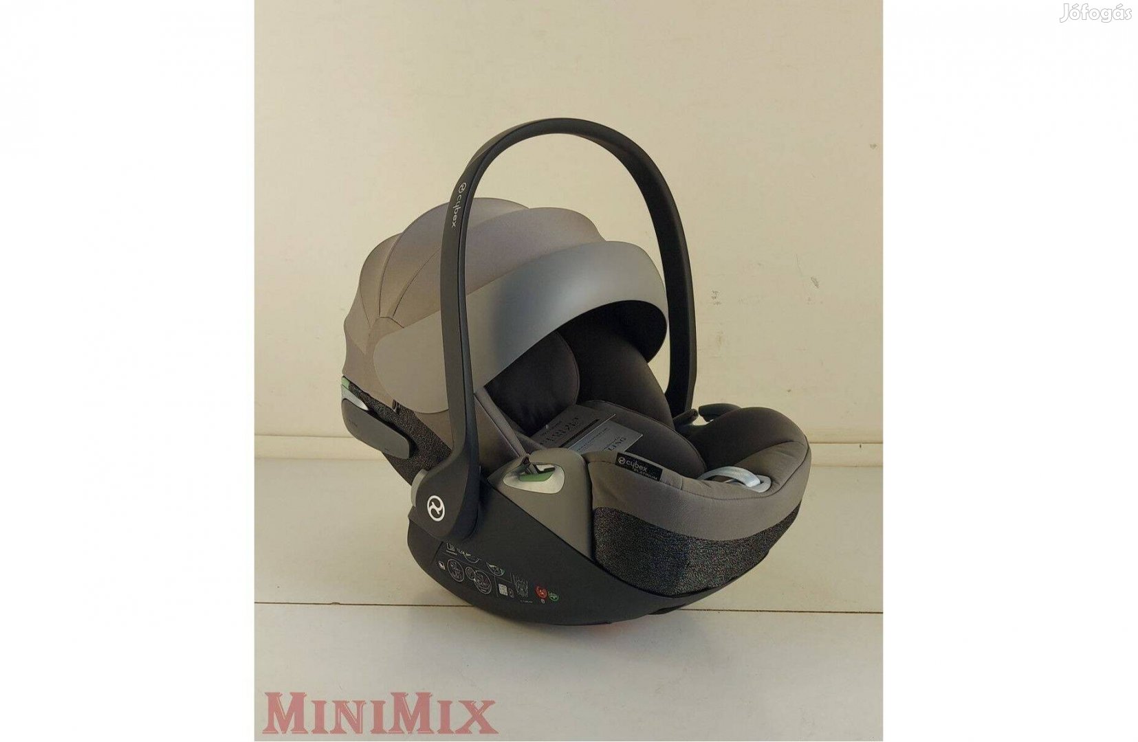 Cybex Cloud T i-Size 45-87 cm hordozó Mirage Grey/Dark Grey