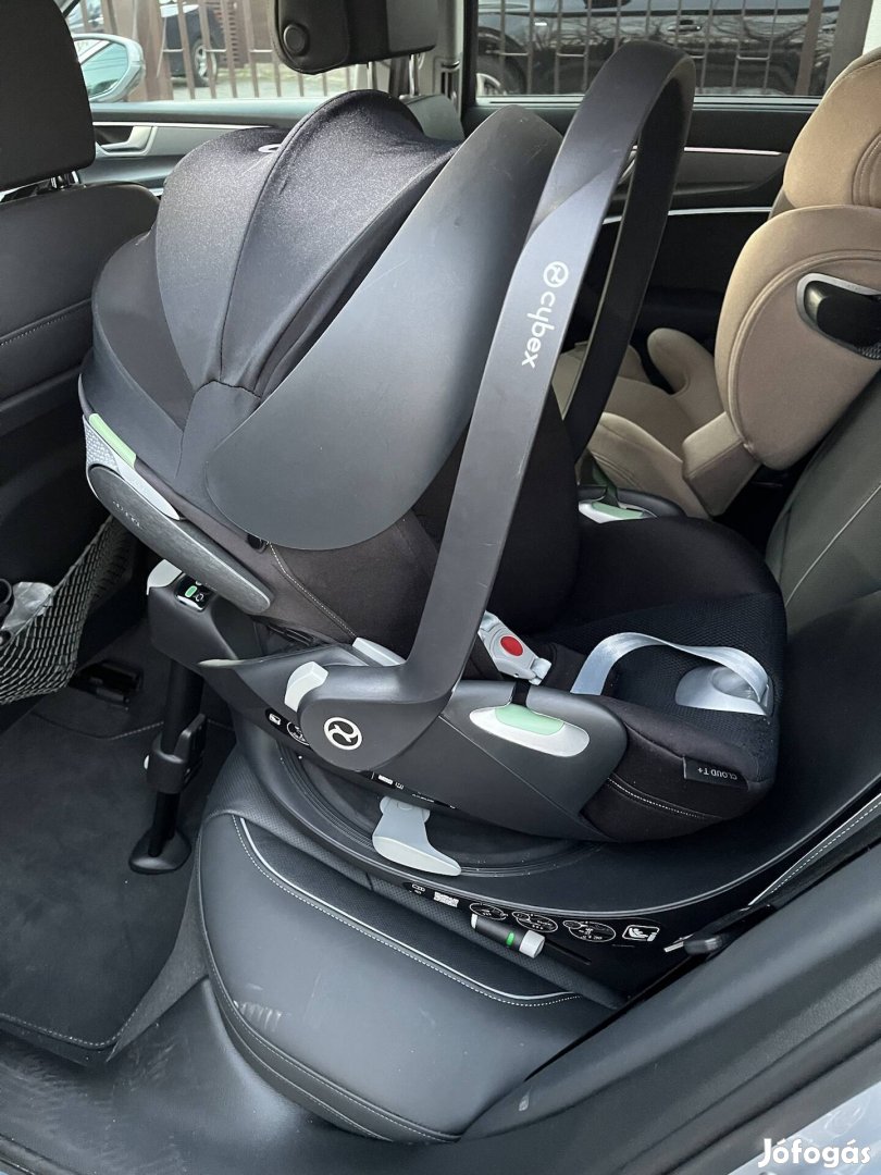 Cybex Cloud T i Size Isofix talppal