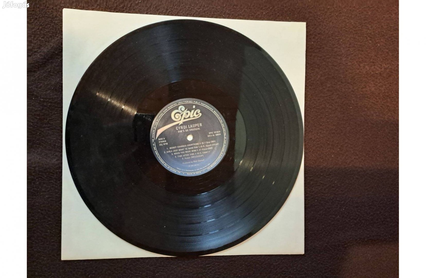 Cyndi Lauper - She's So Unusual LP (borító nélkül)
