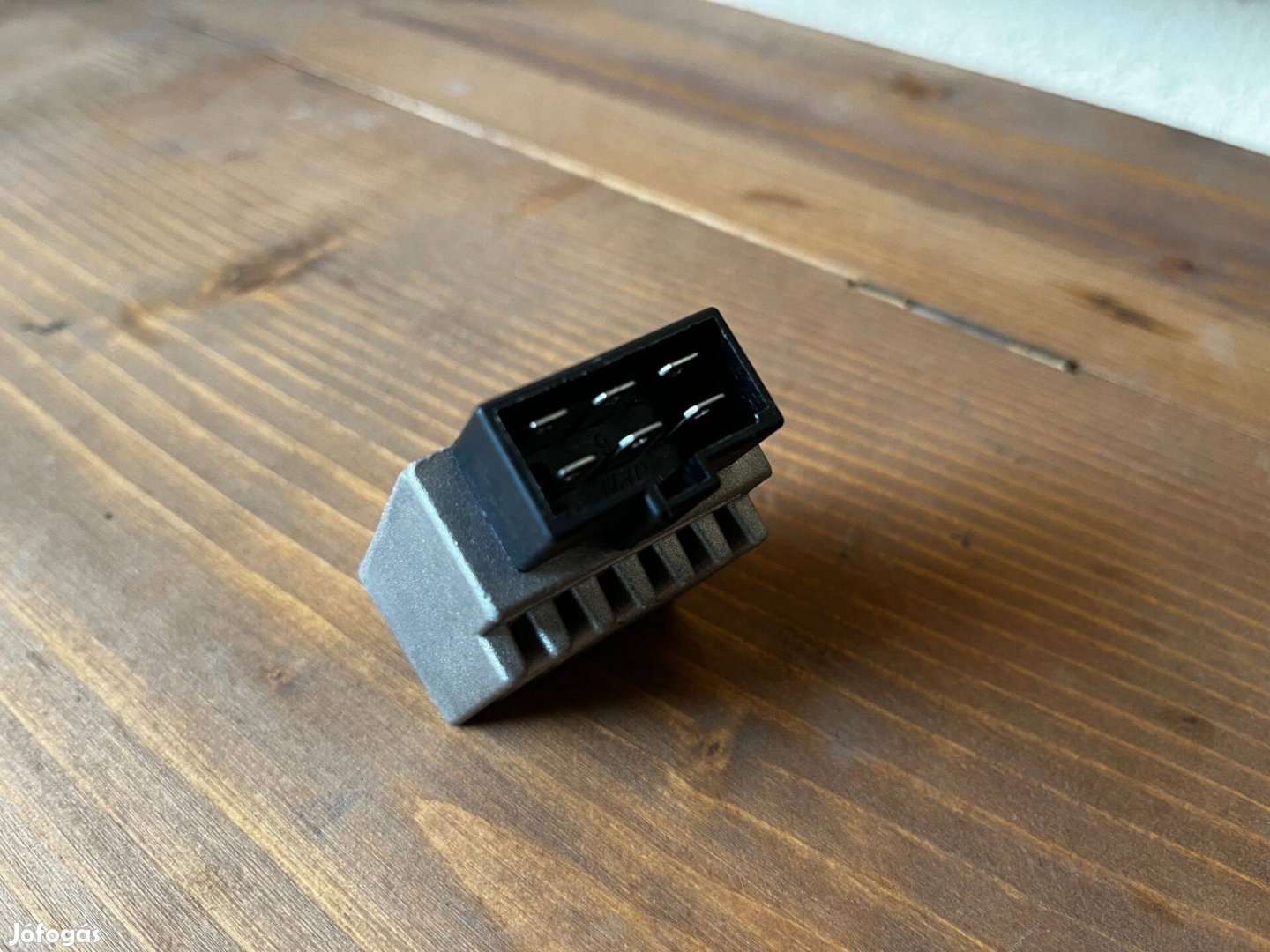 D50B0 feszültségszabályzó (Top Performances)