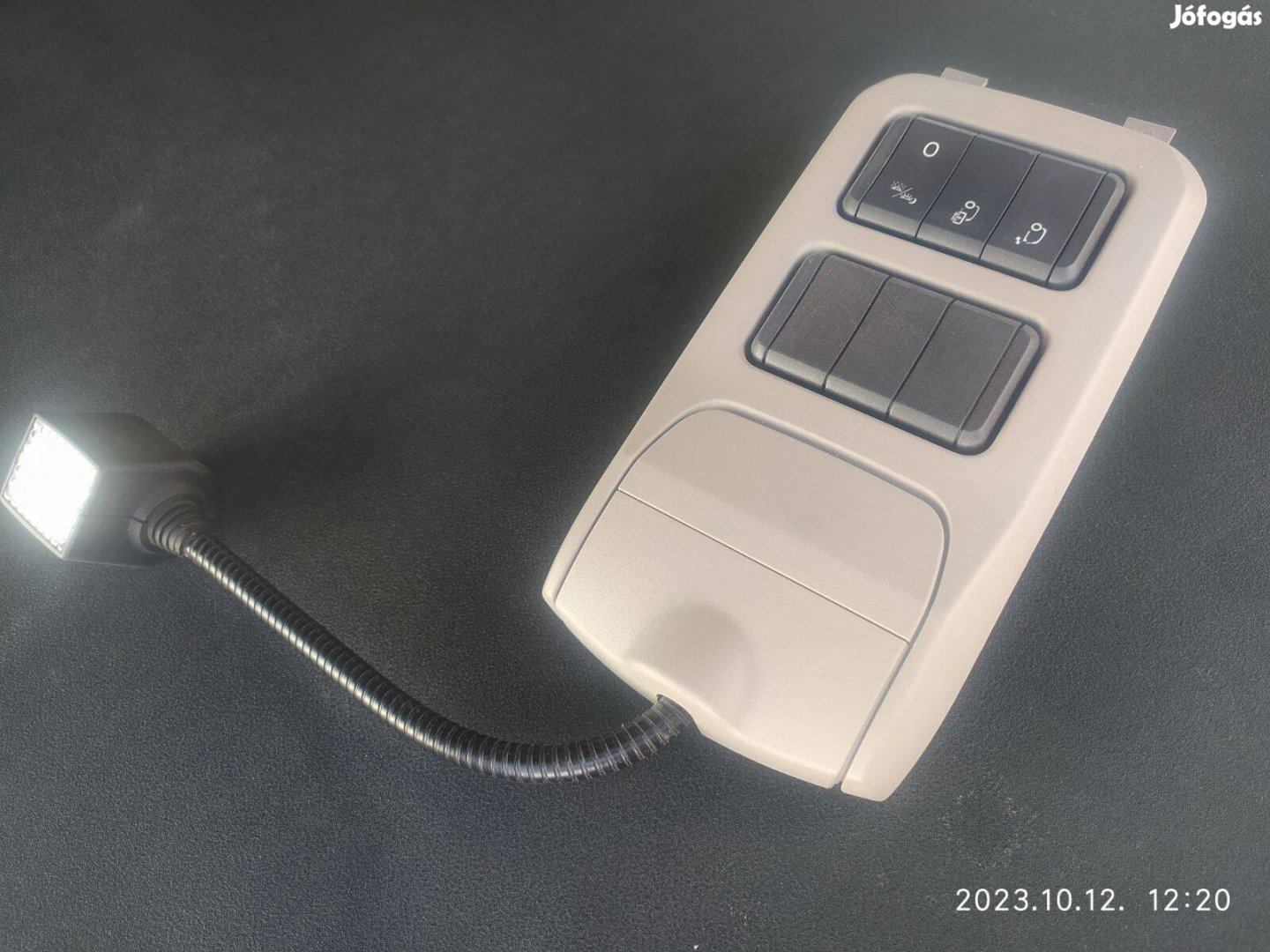 DAF XF kapcsoló panel, olvasó lámpával 2102572