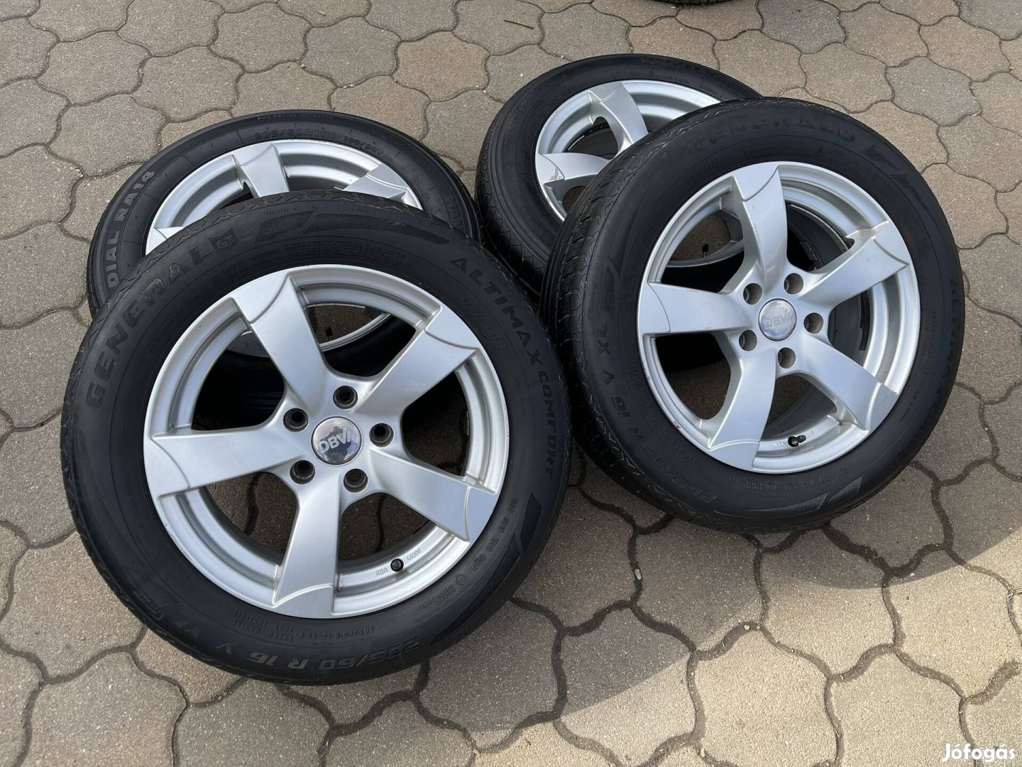 DBV Torino 16" 5x112 205/60r16 Nyári gumival!