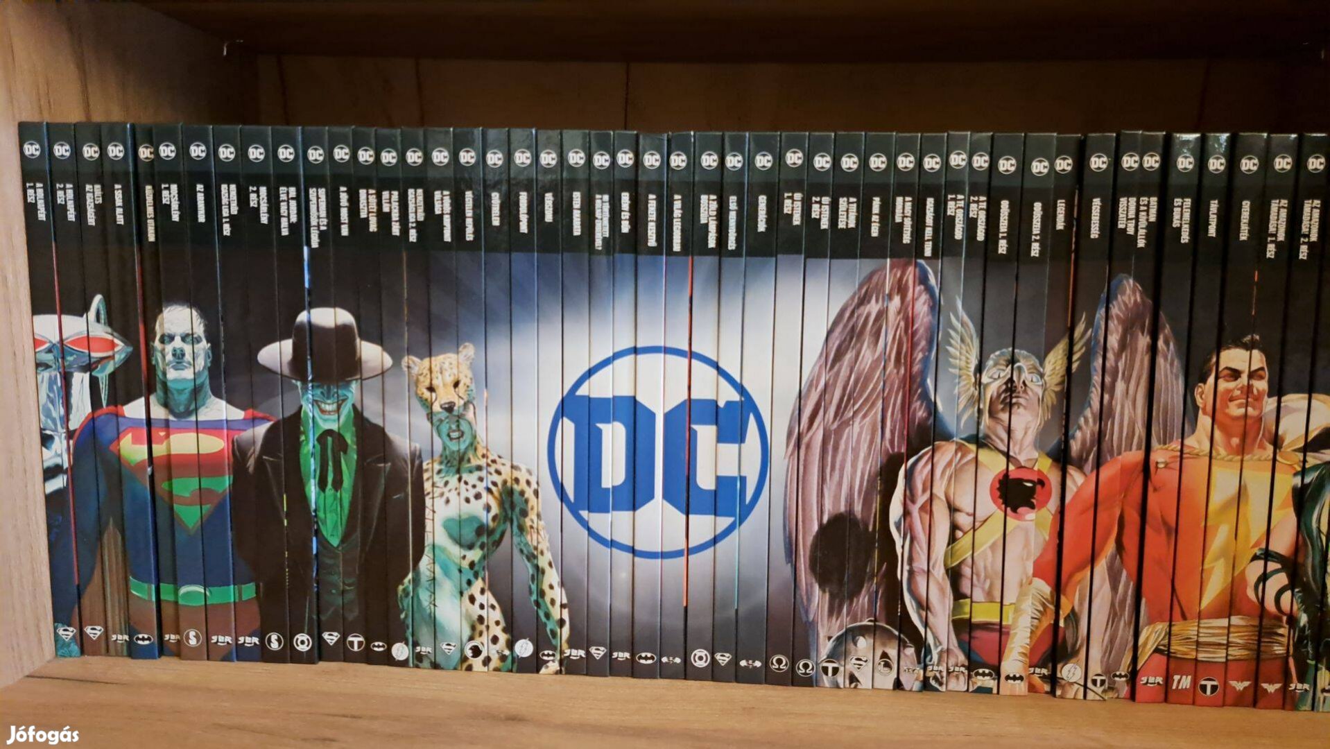 DC Comics Nagy Képregénygyűjtemény 120 kötet + ajándék könyvtámasz