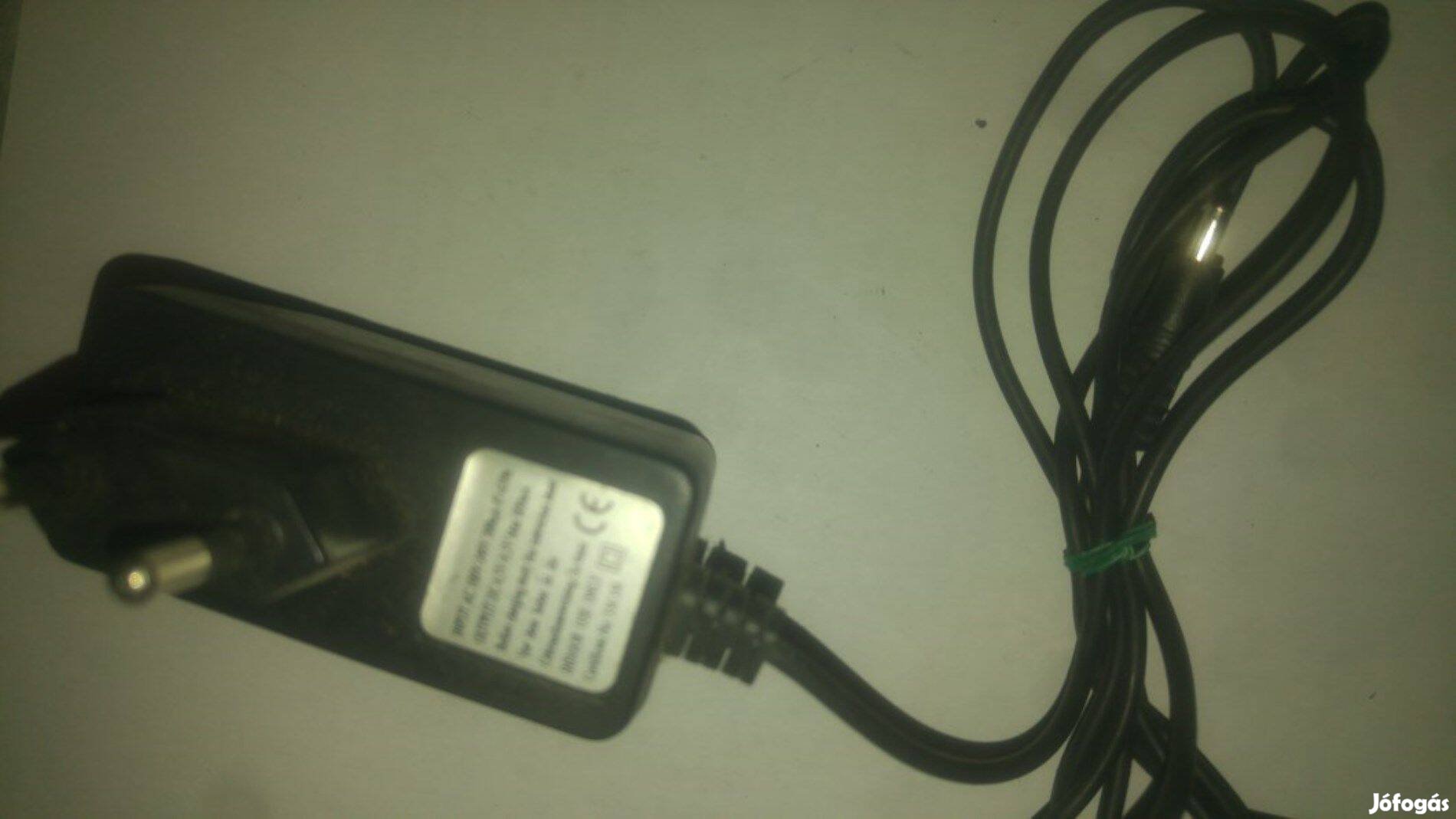 DC adapter 4,5-9,5V Max. 800mA működő