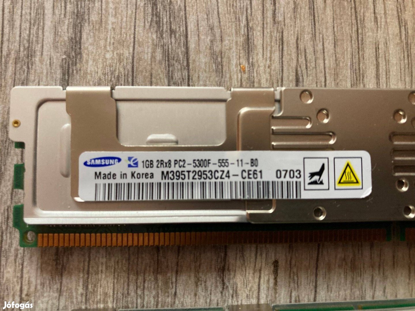 DDR2 PC2-5300F 667Mhz memória 1GB eladó