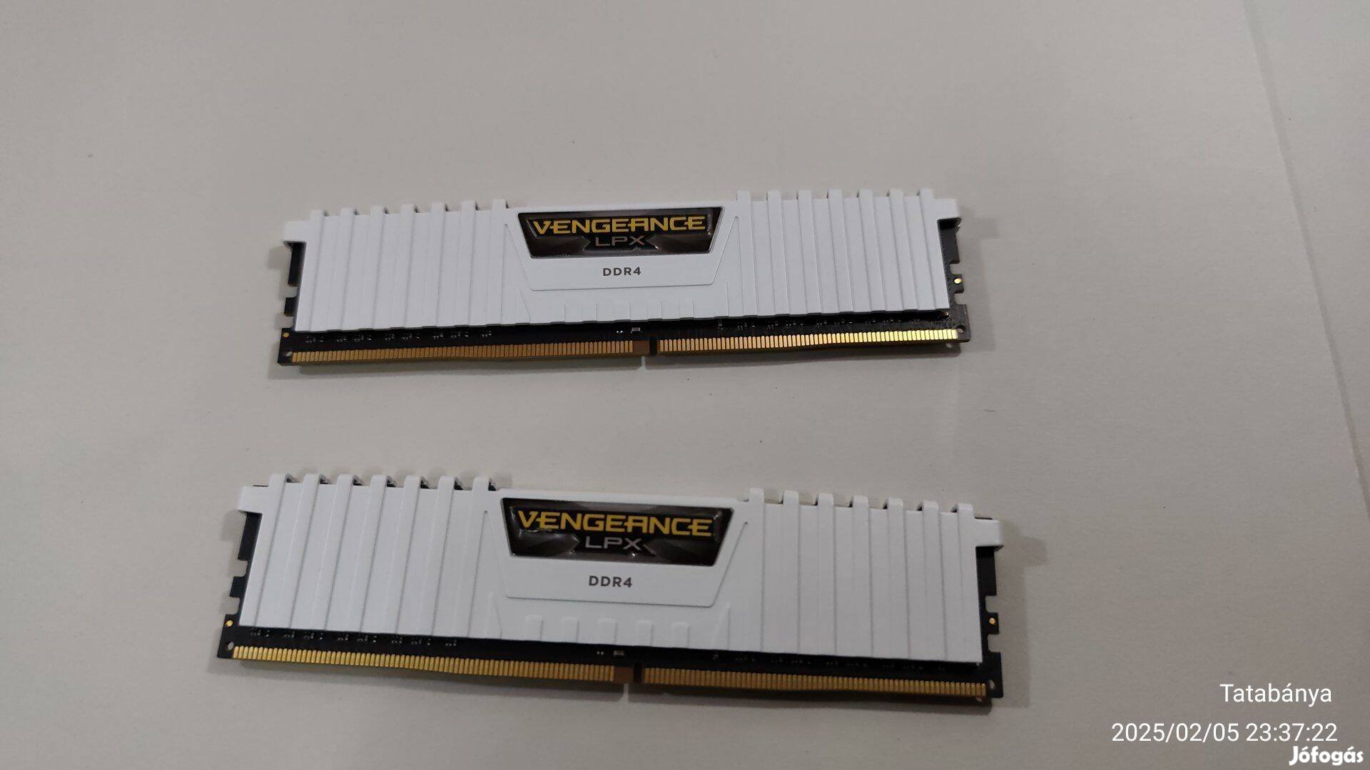 DDR4 - Corsair Vengeance Lpx 16GB (2x8GB) DDR4 3000MHz Cmk16Gx4M2B3000