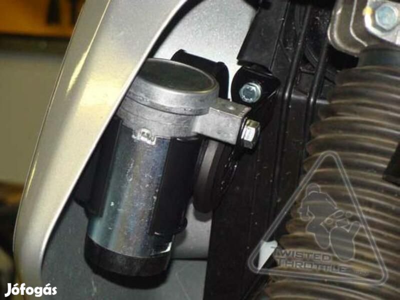 DENALI Soundbomb kürt tartó Kawasaki KLR650-hez