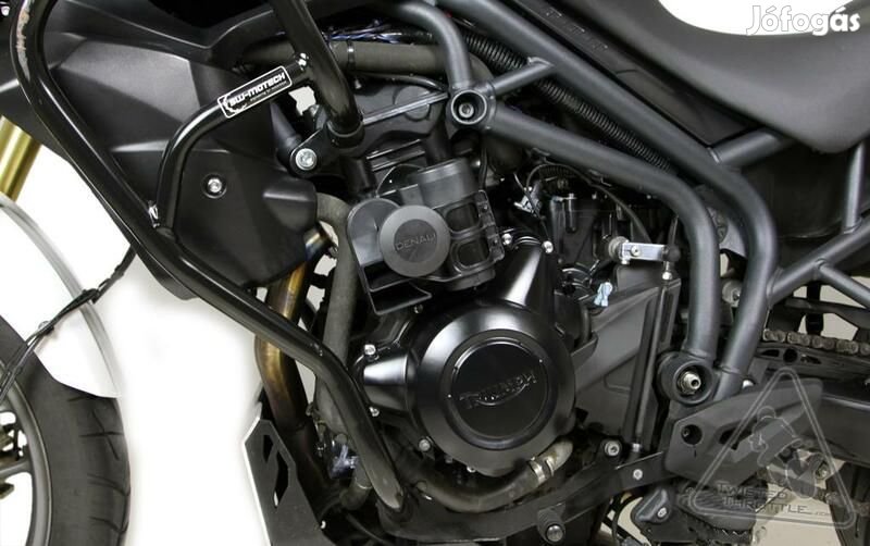 DENALI Soundbomb kürt tartó Triumph Tiger 800-hoz