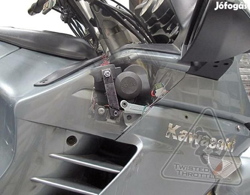 DENALI kürt tartó Kawasaki GTR1400-hoz