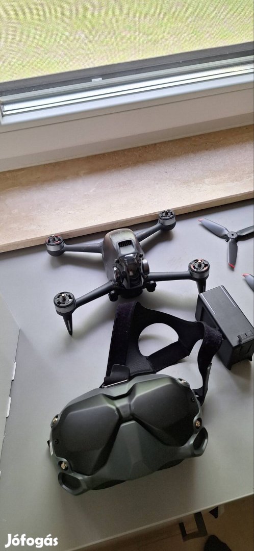 DJI FPV combo drón 