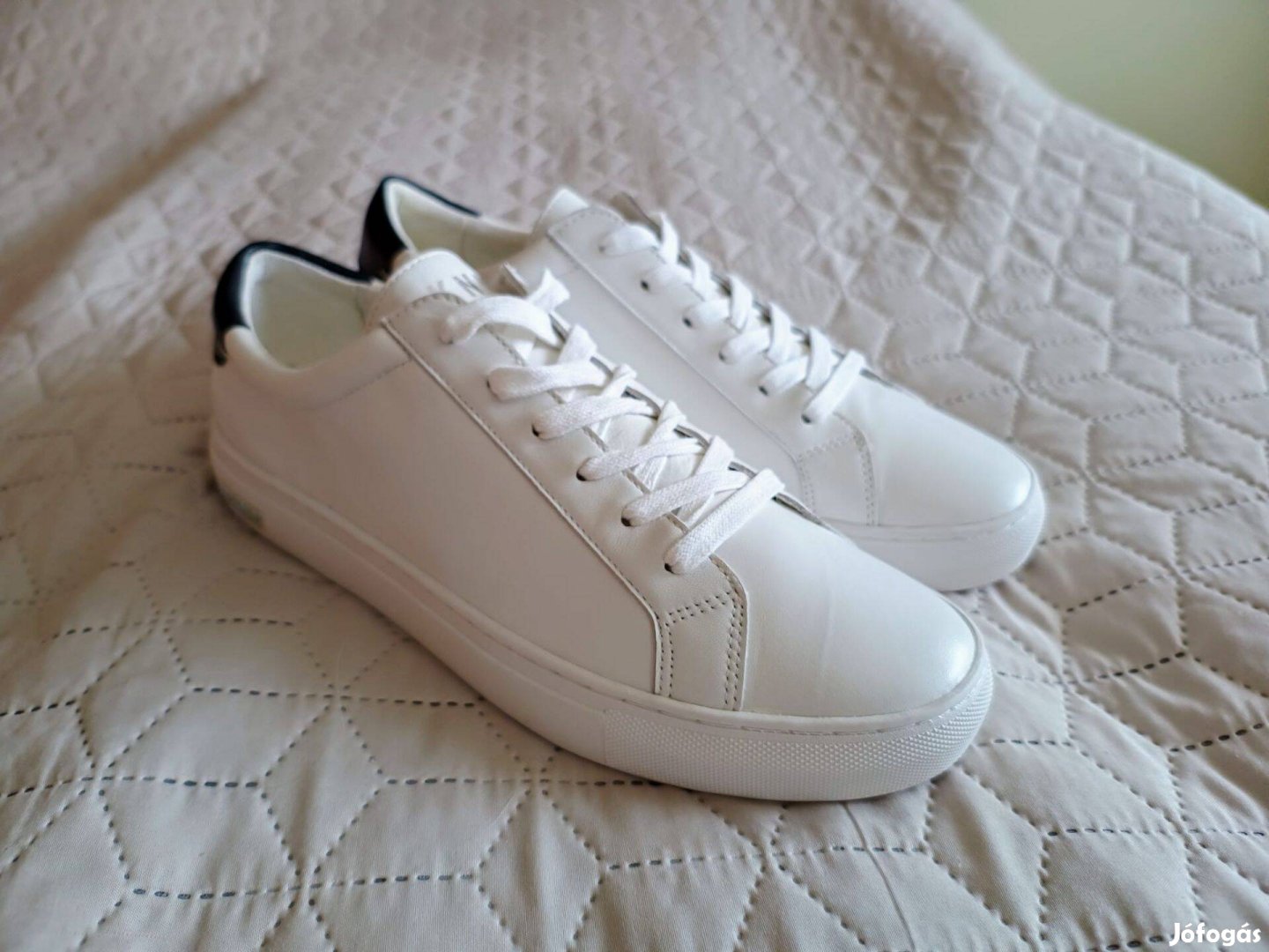 DKNY Donna Karan fehér sneaker - új