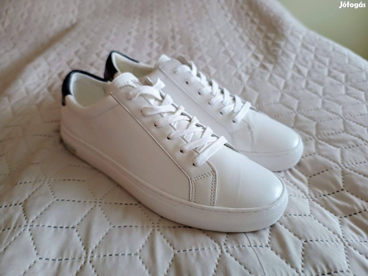 DKNY fehér bőrcipő - új