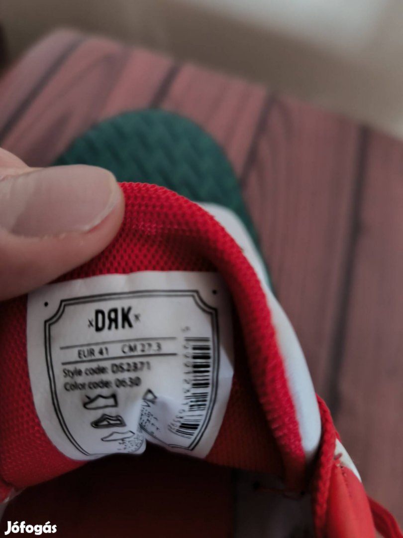 DRK Műfűves focicipő