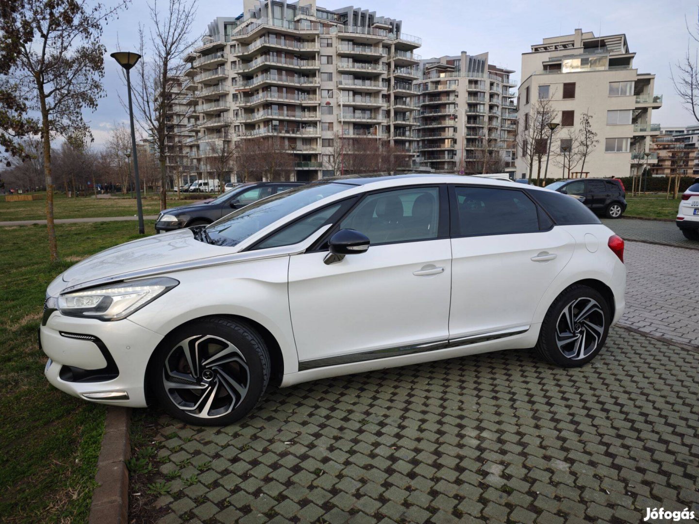 DS5 164.000 km, friss szervíz, szervízkönyv,
