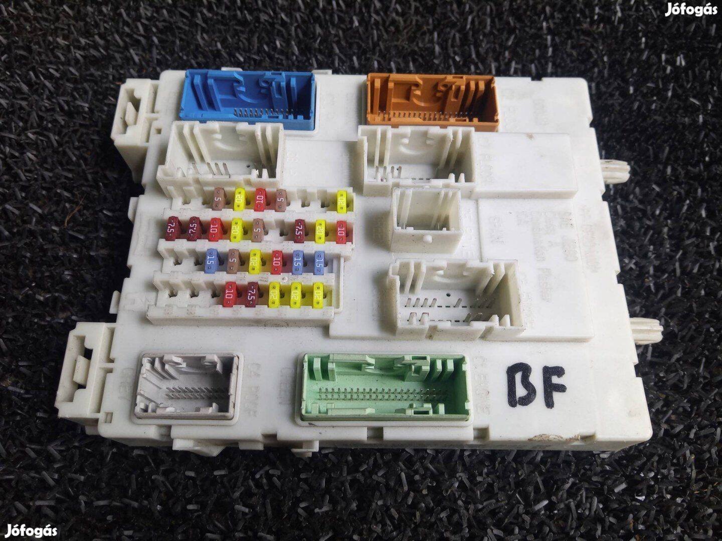 DV6T-14A073-BF Ford focus MK3 biztosítéktábla