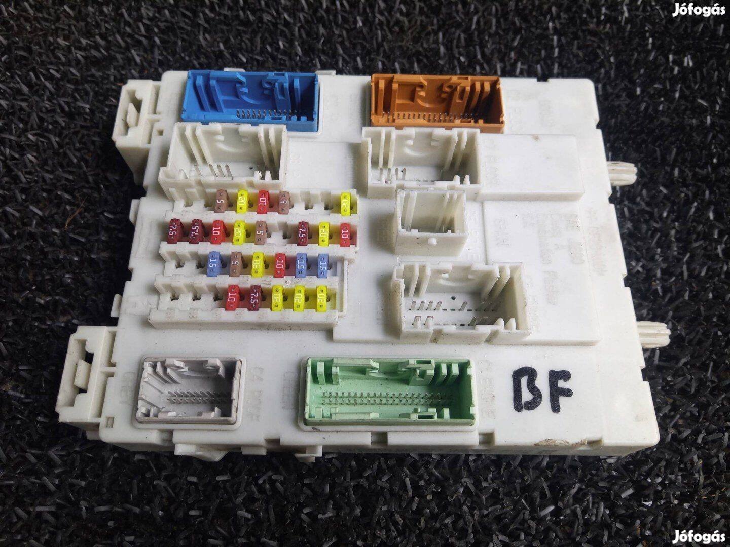 DV6T-14A073-BF Ford focus MK3 biztosítéktábla