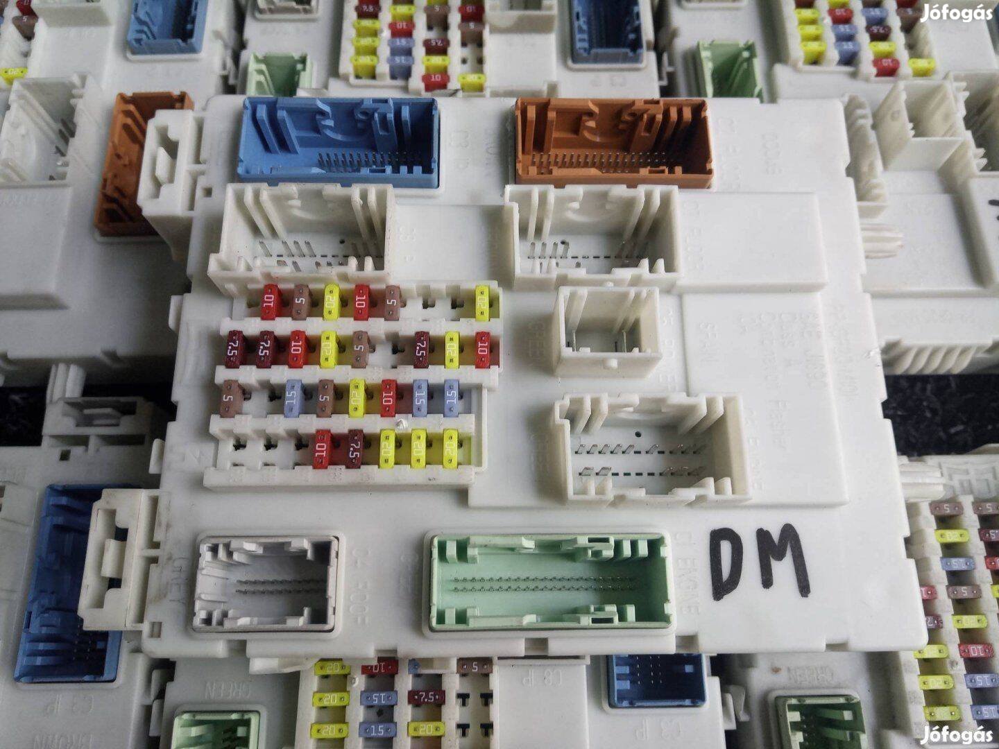 DV6T-14A073-DM Ford focus MK3 biztosítéktábla