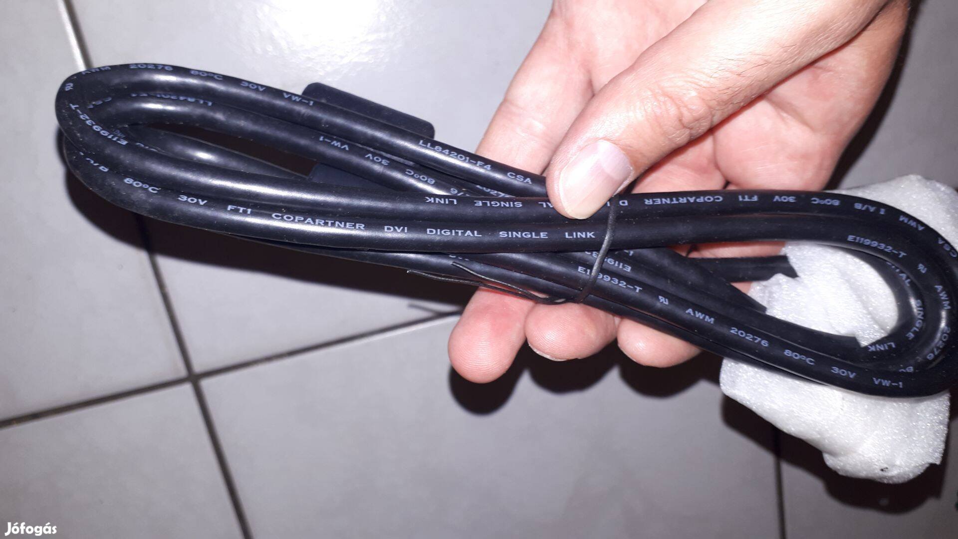 DVI-DVI kábel - 2 m