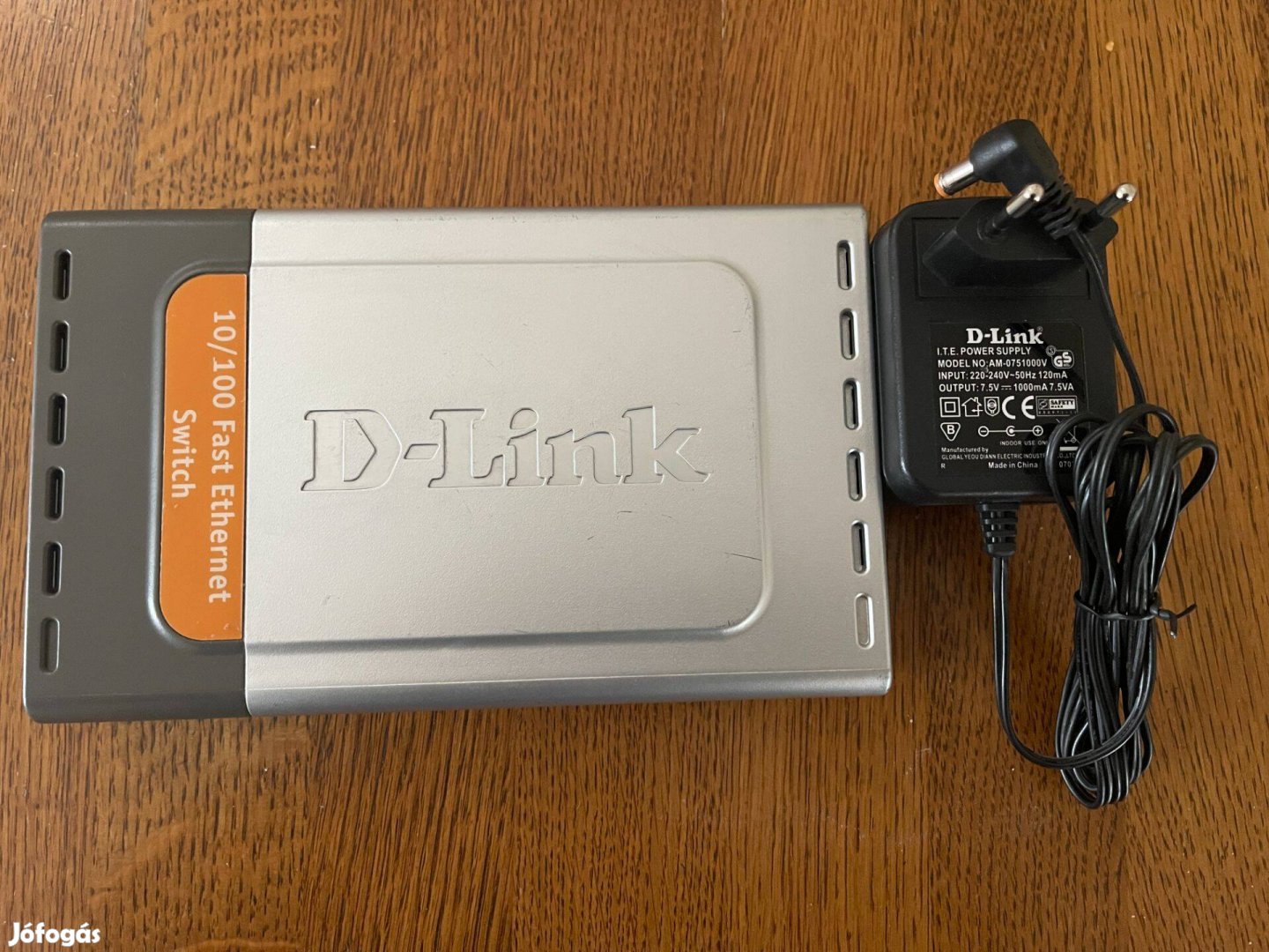 D-Link DES-1008D 8 Port 10/100Mbps Desktop Switch Switch