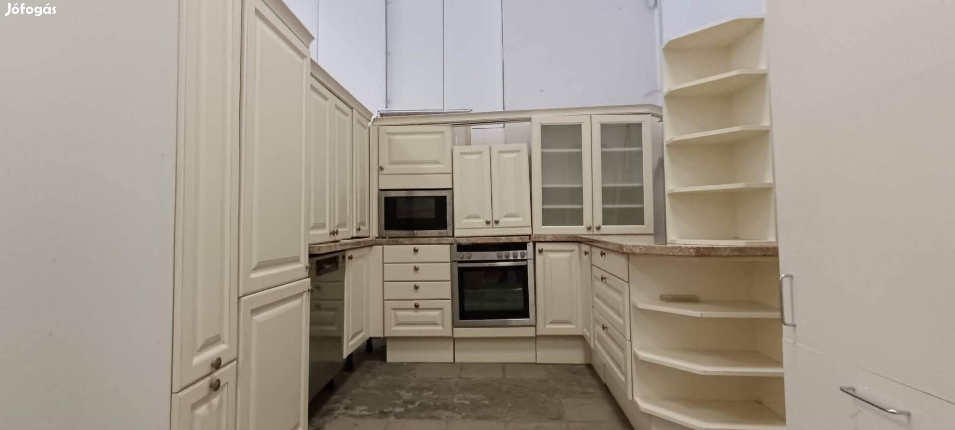 Dnküchen Landhause konyhabútor gépekkel