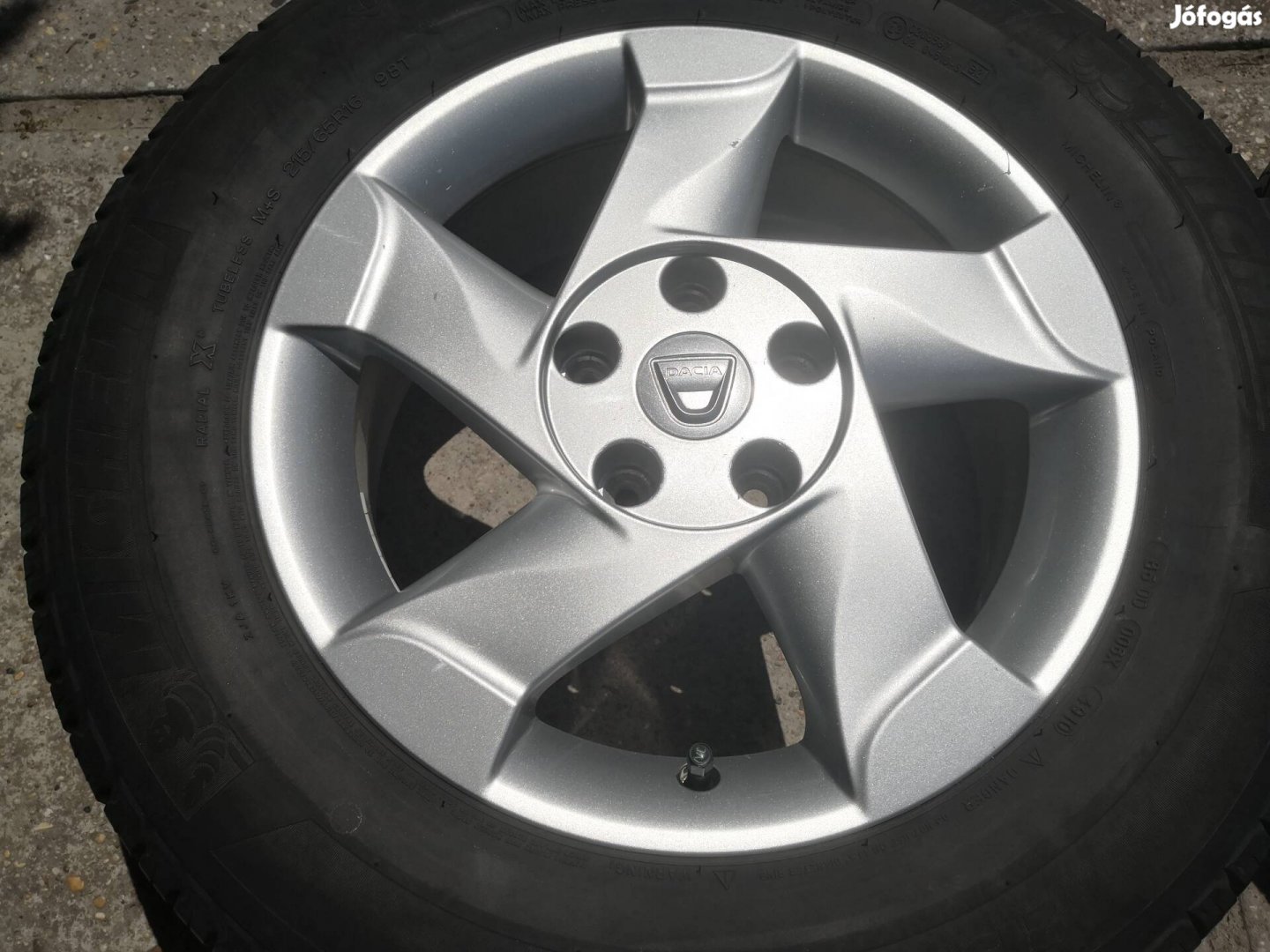 Dacia 16-os gyári alukerék 5x114,3-as