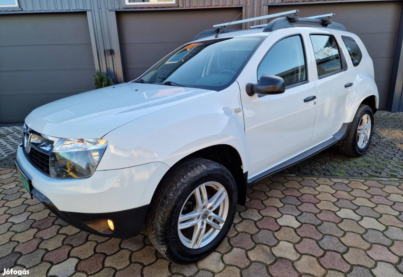 Dacia Duster 1.6 Arctic 4x4 Garantált Kevés KM-...