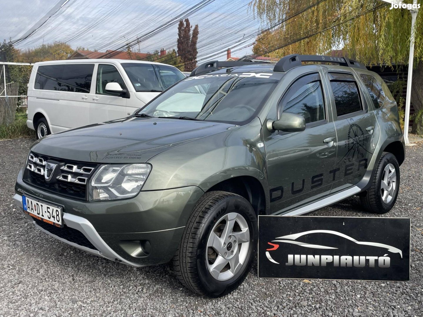 Dacia Duster 1.6 Egyedi színű vonóhorgos városi...