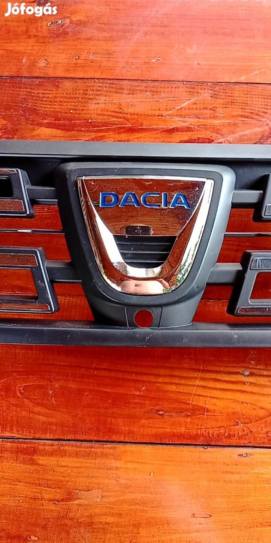 Dacia Duster 2 diszrács hűtőrács 