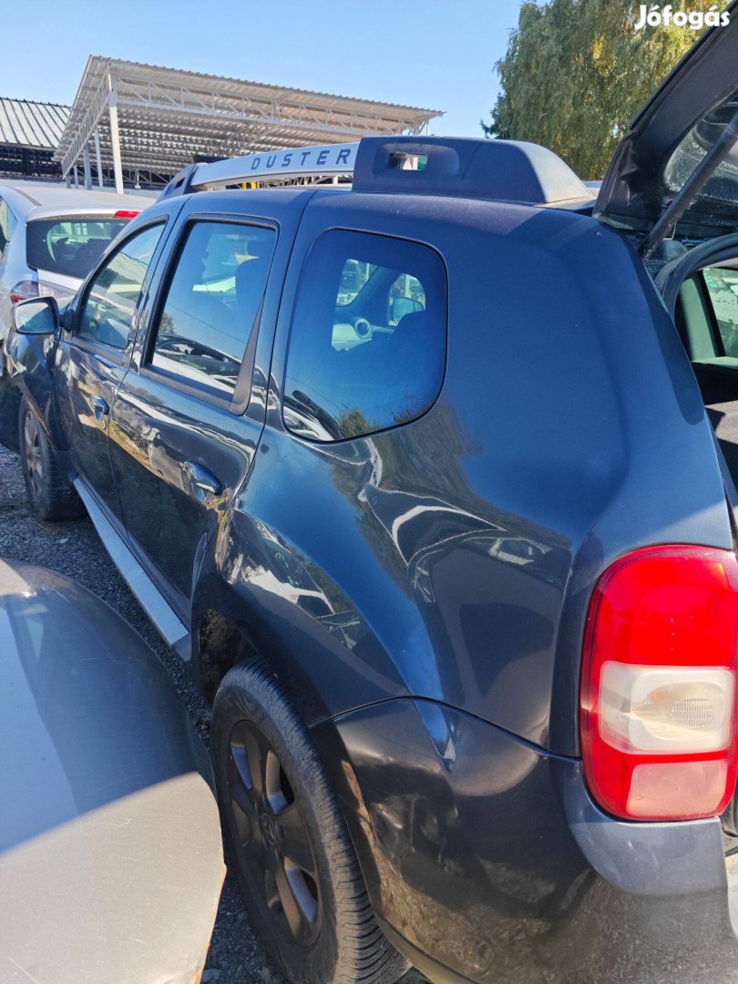 Dacia Duster 4x4 1.5 diesel 2016 Teljes autó alkatrészekre