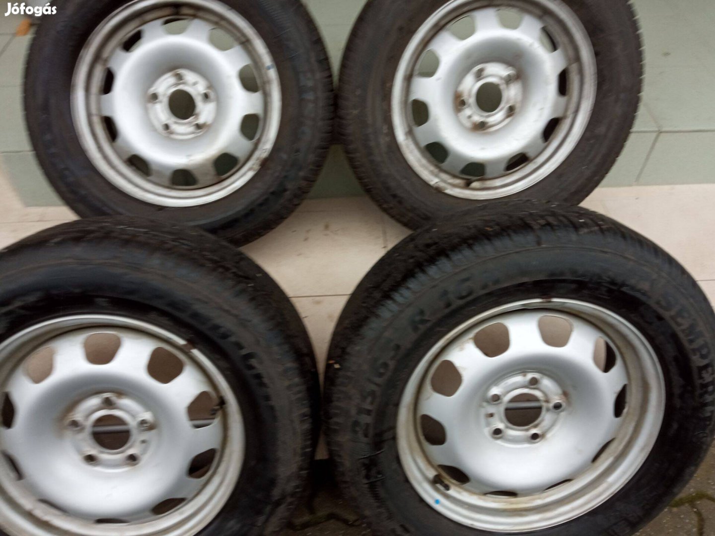 Dacia Duster Felni Lemezfelni Téligumi 215/60 R16 16 16" Kerék 5x114,3