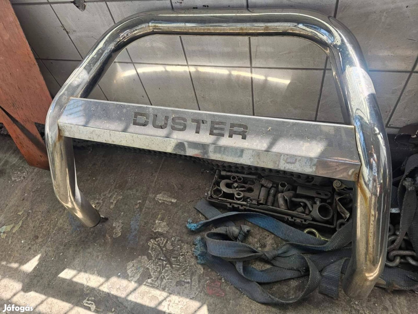 Dacia Duster Gallyrács