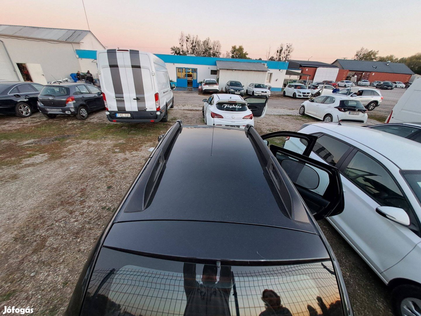 Dacia Duster I. Facelift 2015 1.5 Dci diesel bontásra, csomagtartó sín