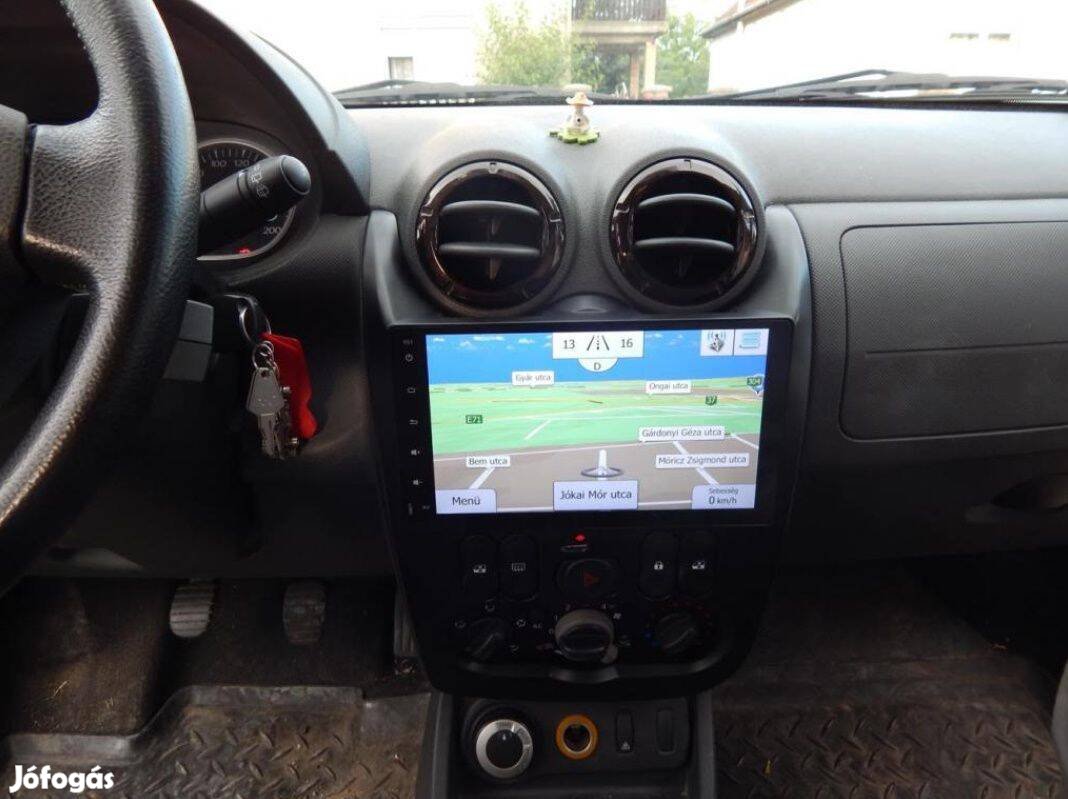 Dacia Duster Logan Android Multimédia GPS Rádió Tolatókamerával