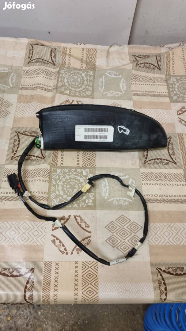 Dacia Duster Logan Sandero Bal Oldallégzsák 8200724241B