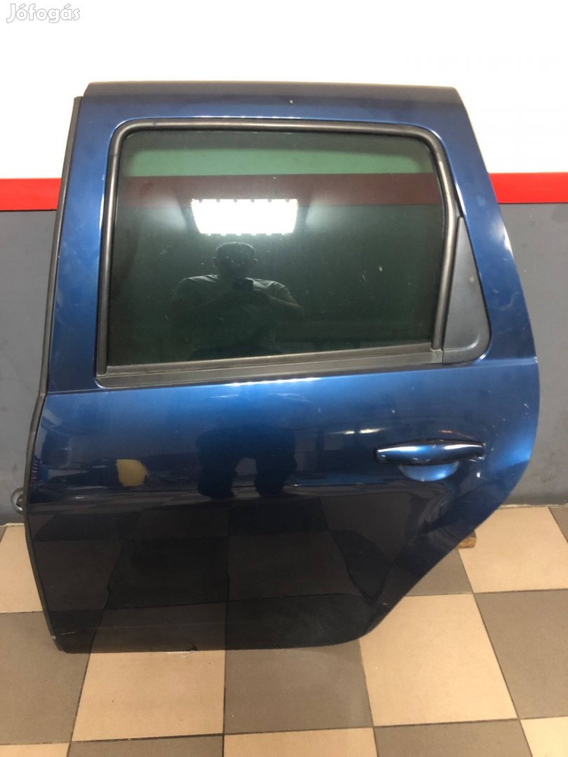 Dacia Duster bal hátsó ajtó