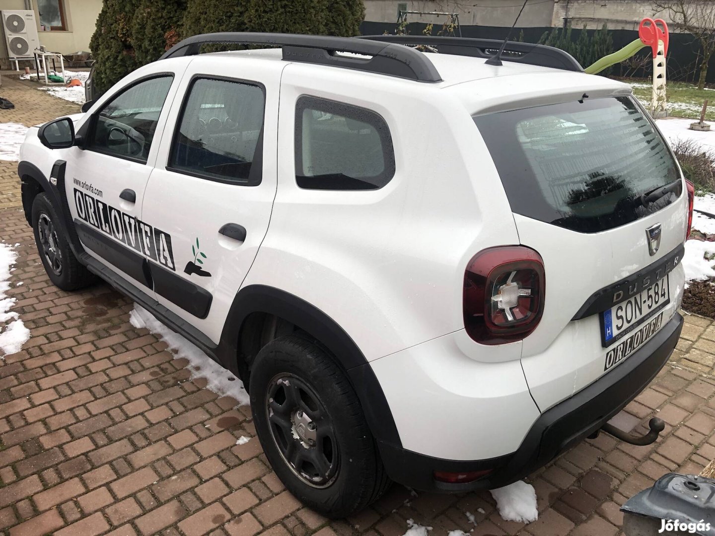 Dacia Duster csomagtérajtó