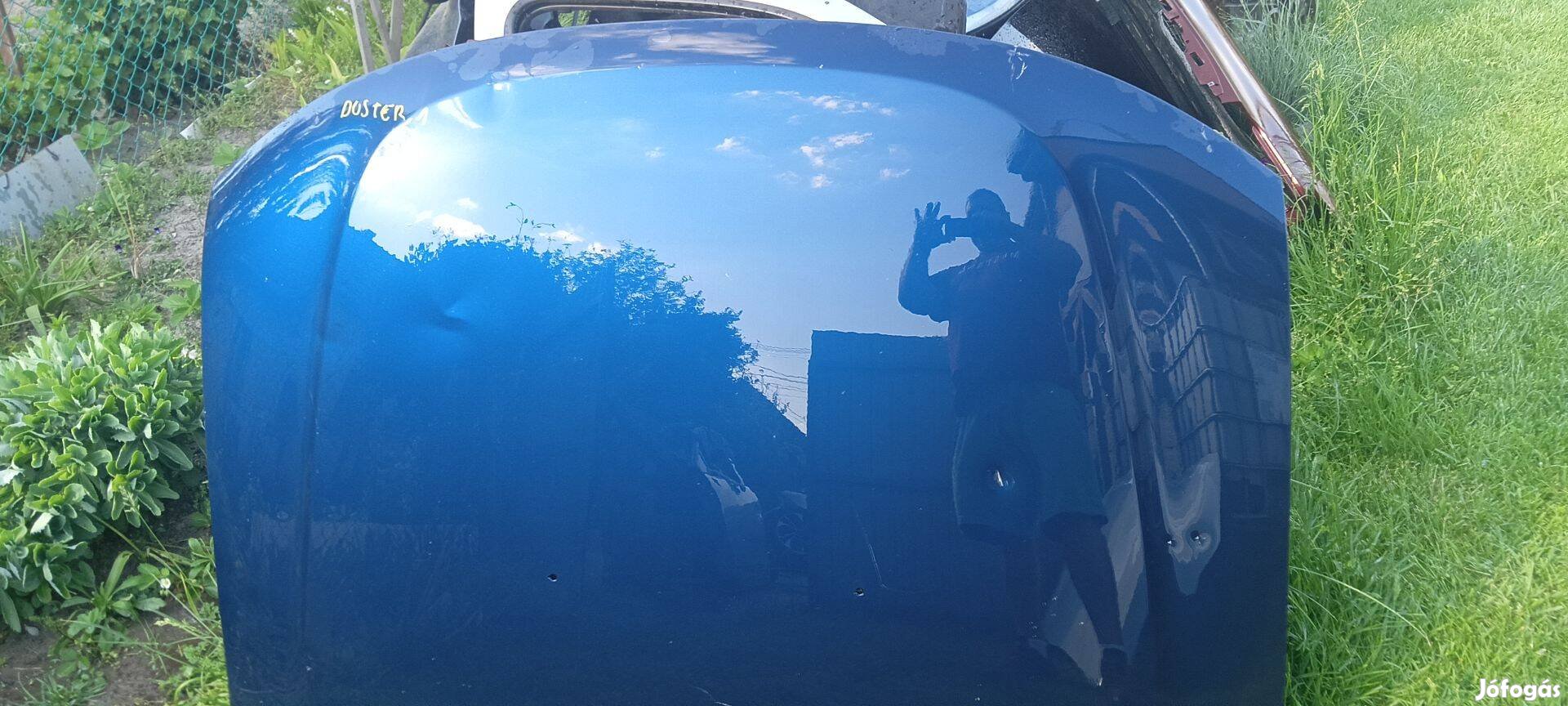 Dacia Duster gép tető