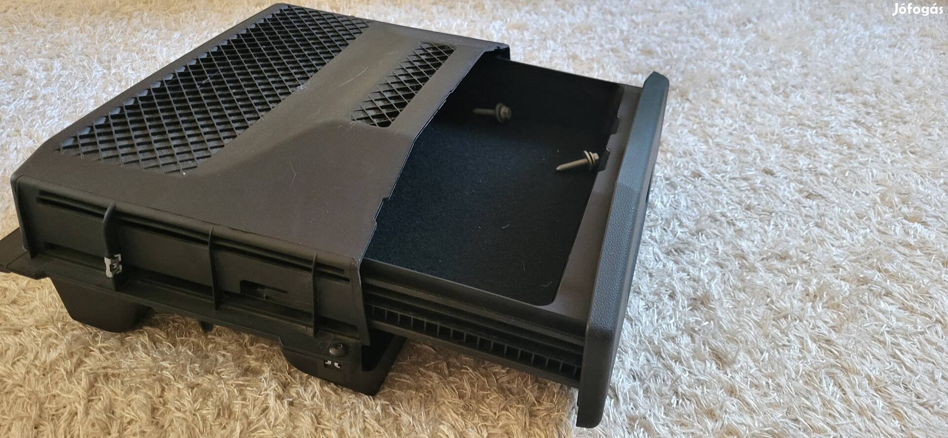 Dacia Duster tároló polc